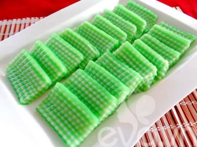 Tự làm bánh da lợn đậu xanh ngon ơi là ngon!