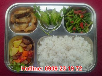 cung-cap-suat-an-cong-nghie--tai-di-an-binh-duong-02.jpg