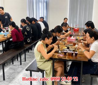 dich-cung-cap-suat-an-cong-nghiep-gia-re.jpg