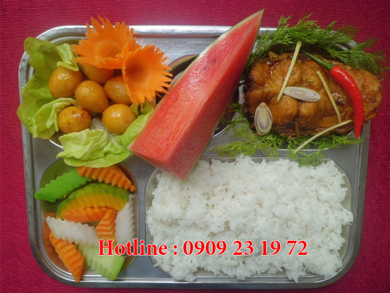 Công ty suất ăn công nghiệp tại khu công nghiệp Đại Đăng